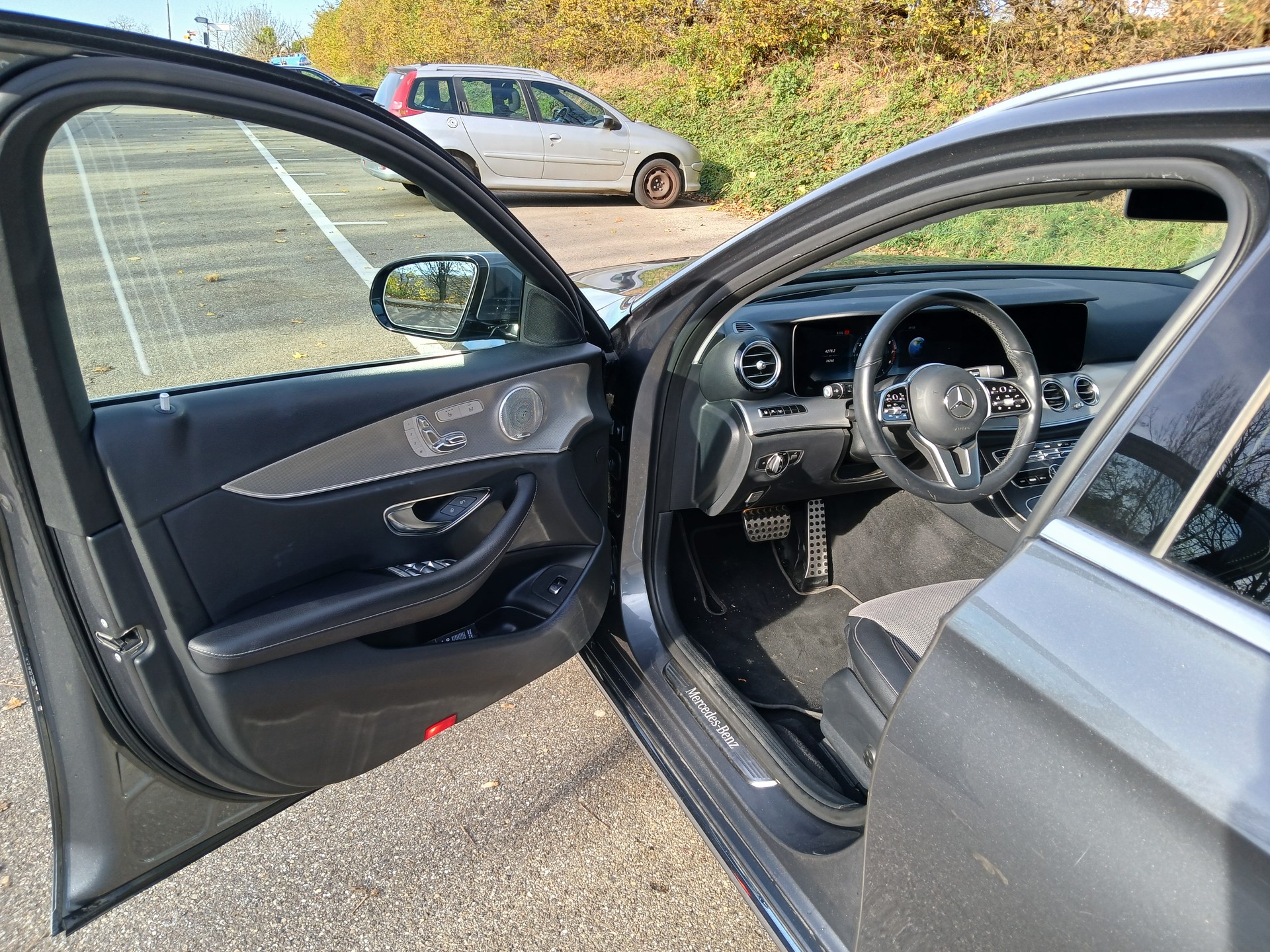 MERCEDES-BENZ E 200 Avantgarde-image-6
