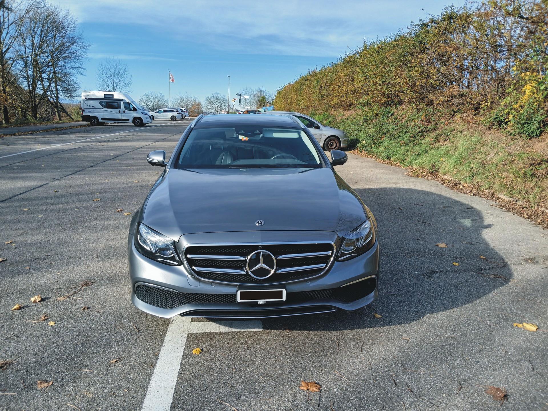 MERCEDES-BENZ E 200 Avantgarde-image-1
