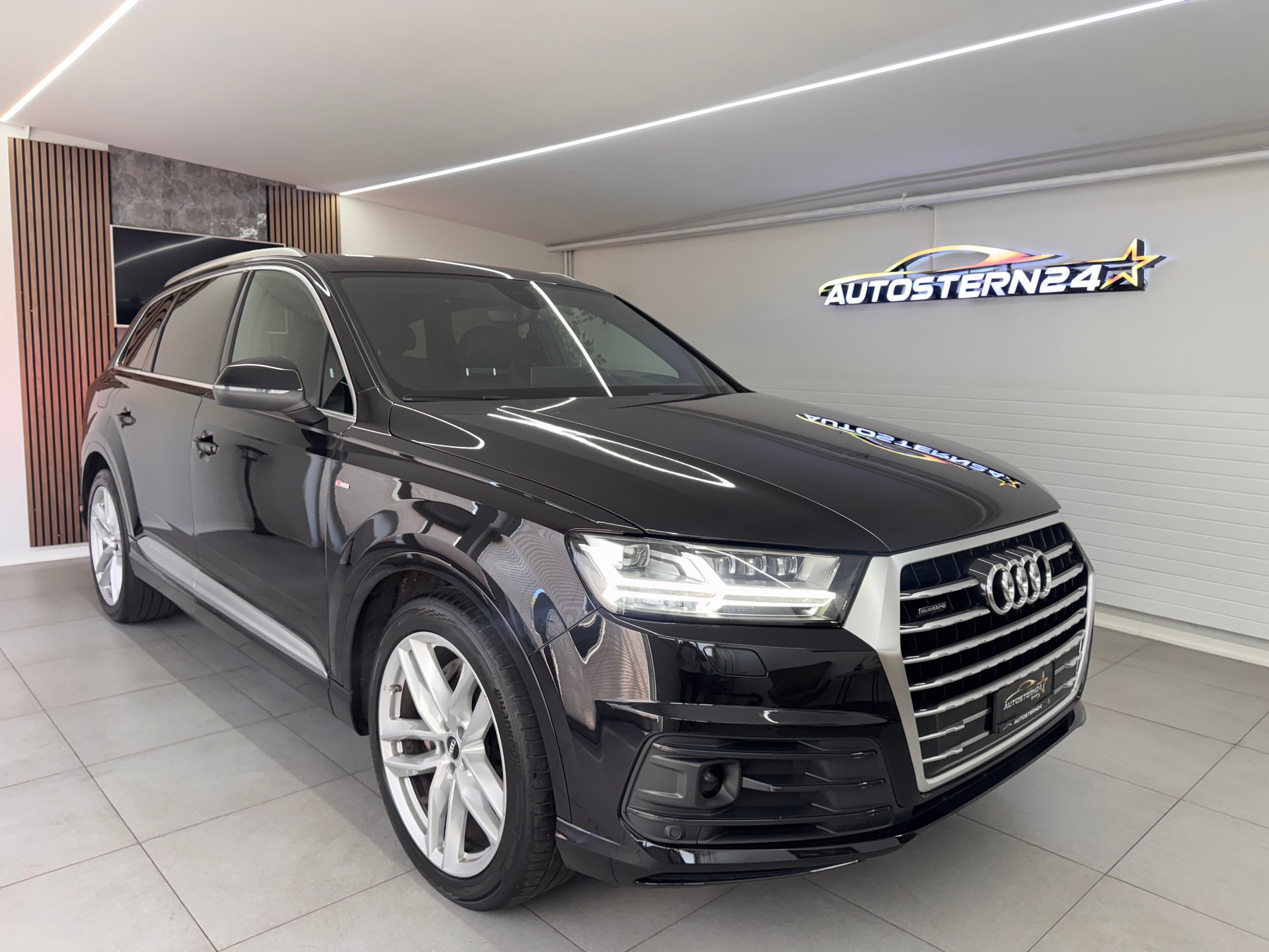 AUDI Q7 3.0 TDI quattro tiptronic S-line*CH-Fahrzeug*Frisch MFK*Panoramadach*AHK*7-Plätzer*-image-1
