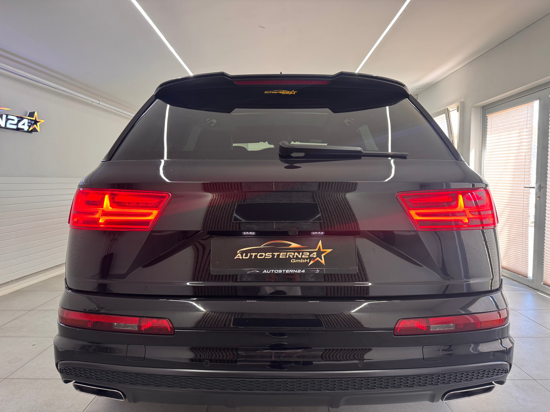 AUDI Q7 3.0 TDI quattro tiptronic S-line*CH-Fahrzeug*Frisch MFK*Panoramadach*AHK*7-Plätzer*-image-3