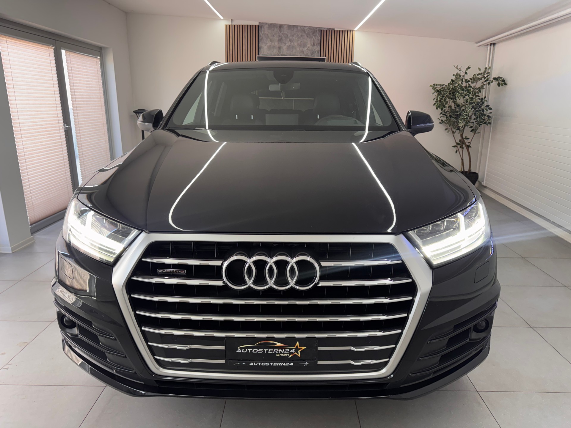 AUDI Q7 3.0 TDI quattro tiptronic S-line*CH-Fahrzeug*Frisch MFK*Panoramadach*AHK*7-Plätzer*-image-2