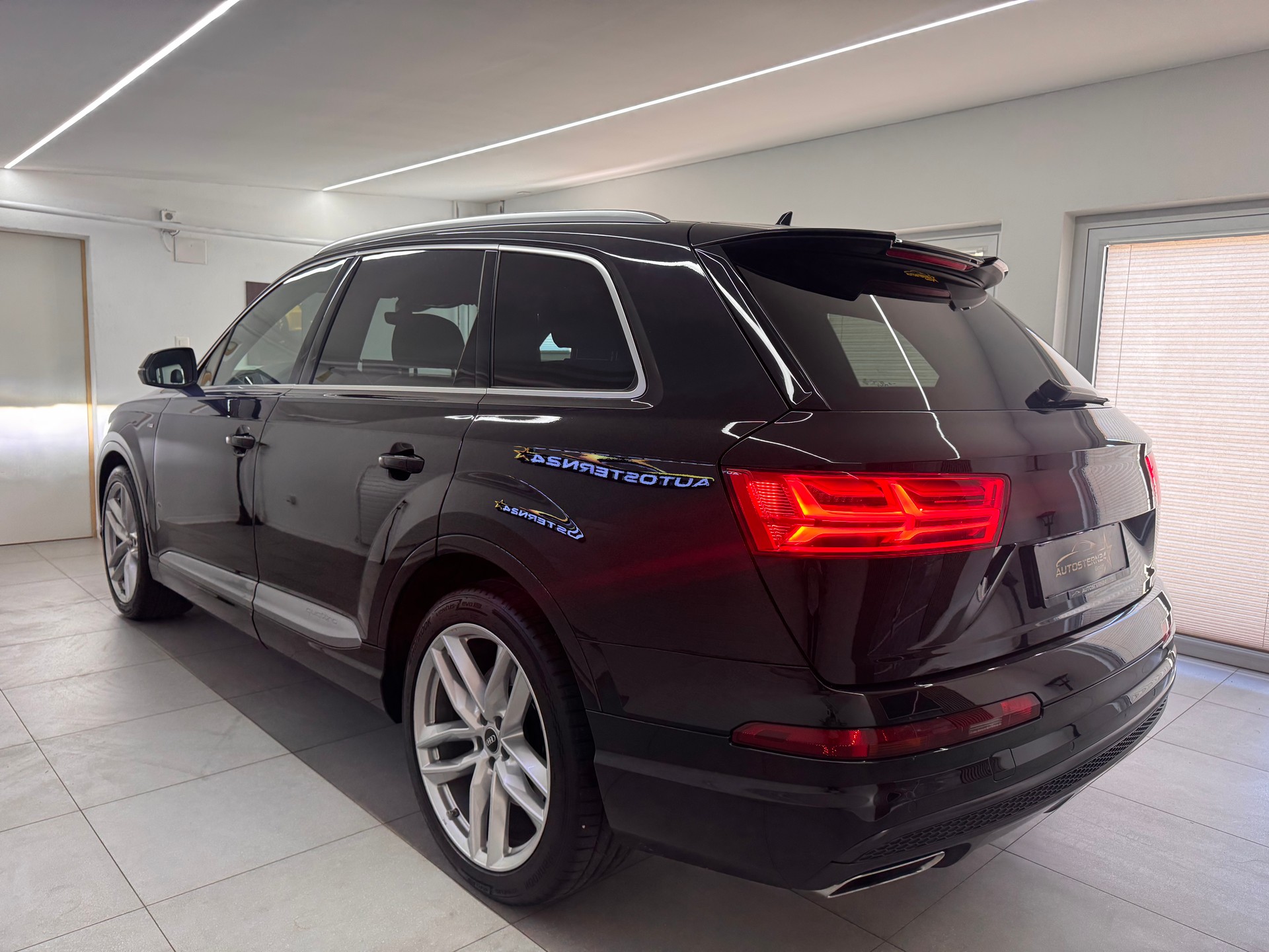 AUDI Q7 3.0 TDI quattro tiptronic S-line*CH-Fahrzeug*Frisch MFK*Panoramadach*AHK*7-Plätzer*-image-5