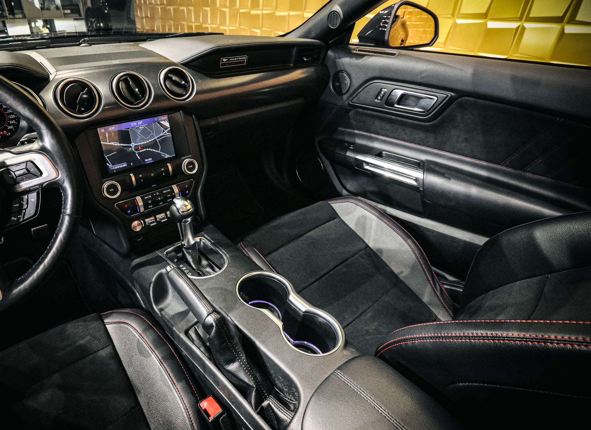 FORD Mustang Convertible 5.0 V8 GT Automat-image-15
