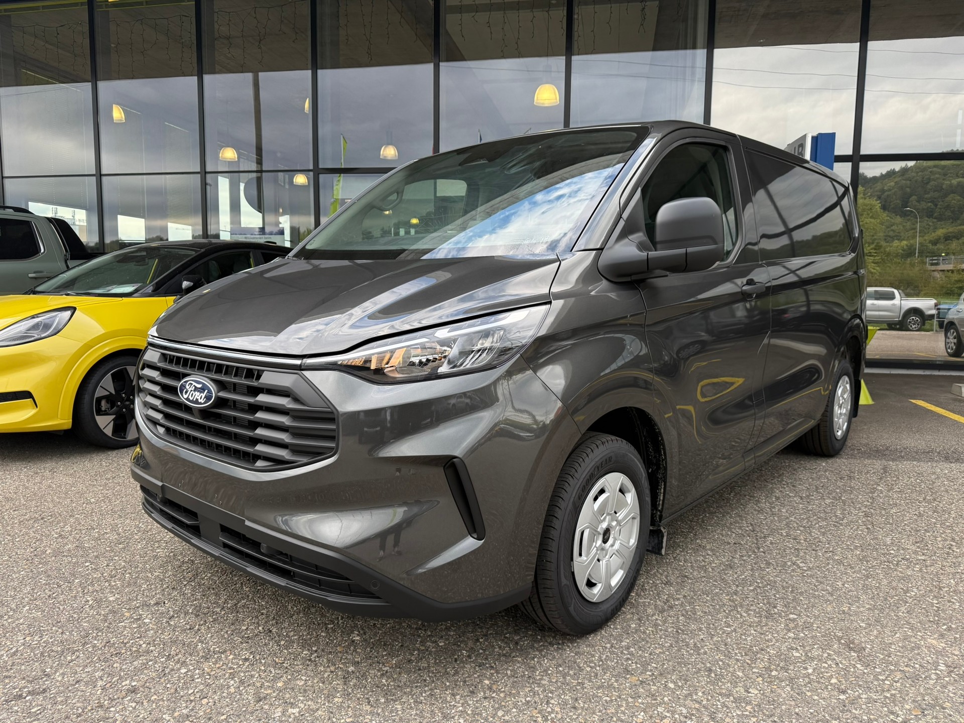 FORD Transit Custom Van 320 L1H1 Trend Automat-image-0