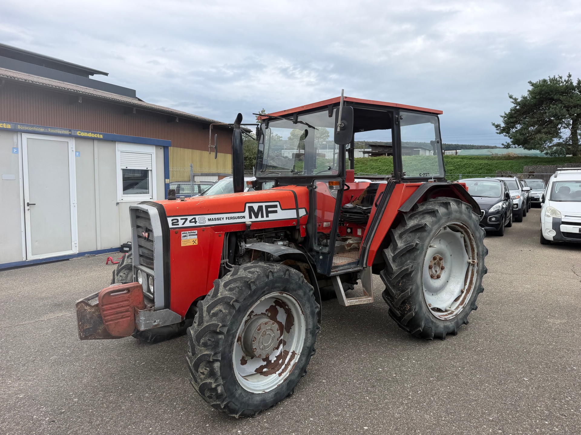 DAF Traktor MF 274 S-image-0