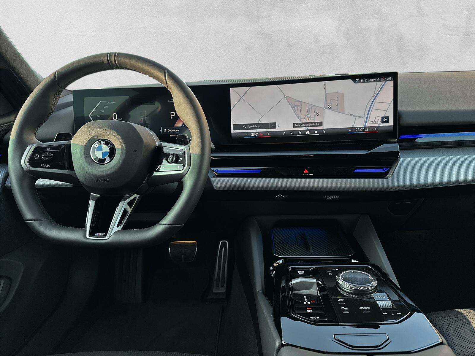 BMW 520d M Sport Touring xDrive G61 (CH) AHK 📍 ** Action Leasing à 1.9% **-image-7