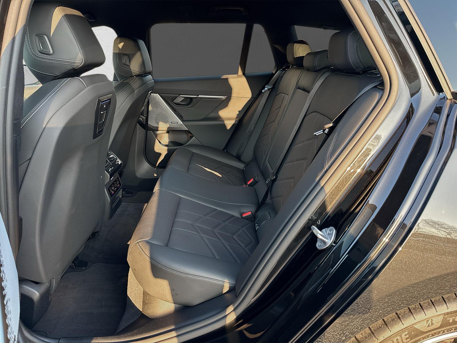 BMW 520d M Sport Touring xDrive G61 (CH) AHK 📍 ** Action Leasing à 1.9% **-image-6