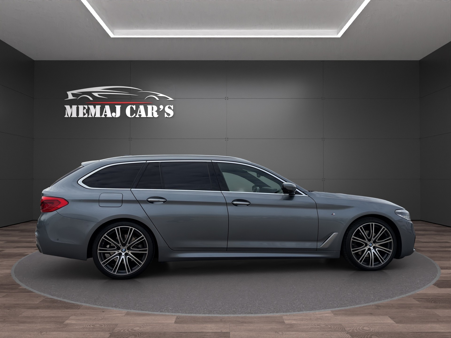 BMW 520d xDrive Touring M Sport Steptronic Pano/MFK/Garantie-image-3