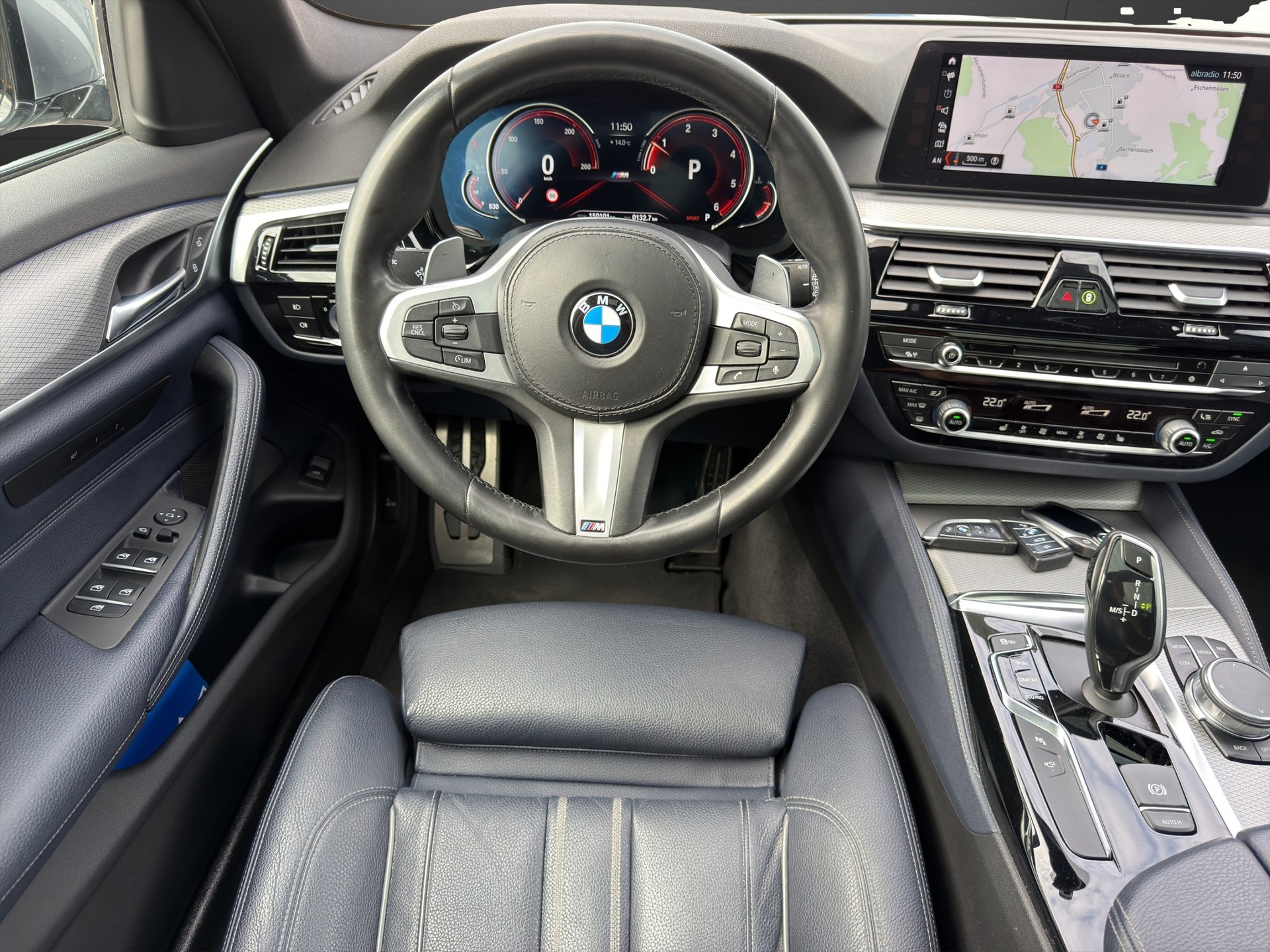 BMW 520d xDrive Touring M Sport Steptronic Pano/MFK/Garantie-image-14