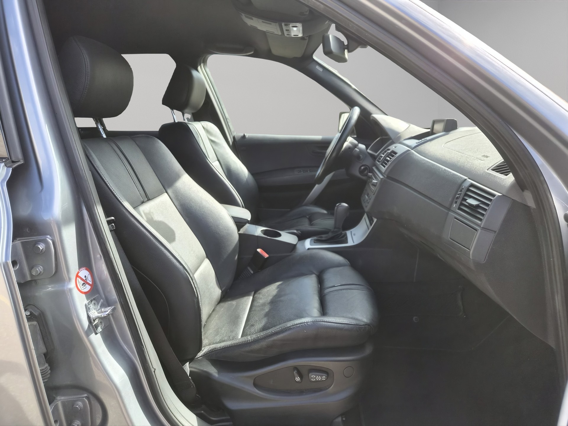 BMW X3 3.0i Steptronic-image-9