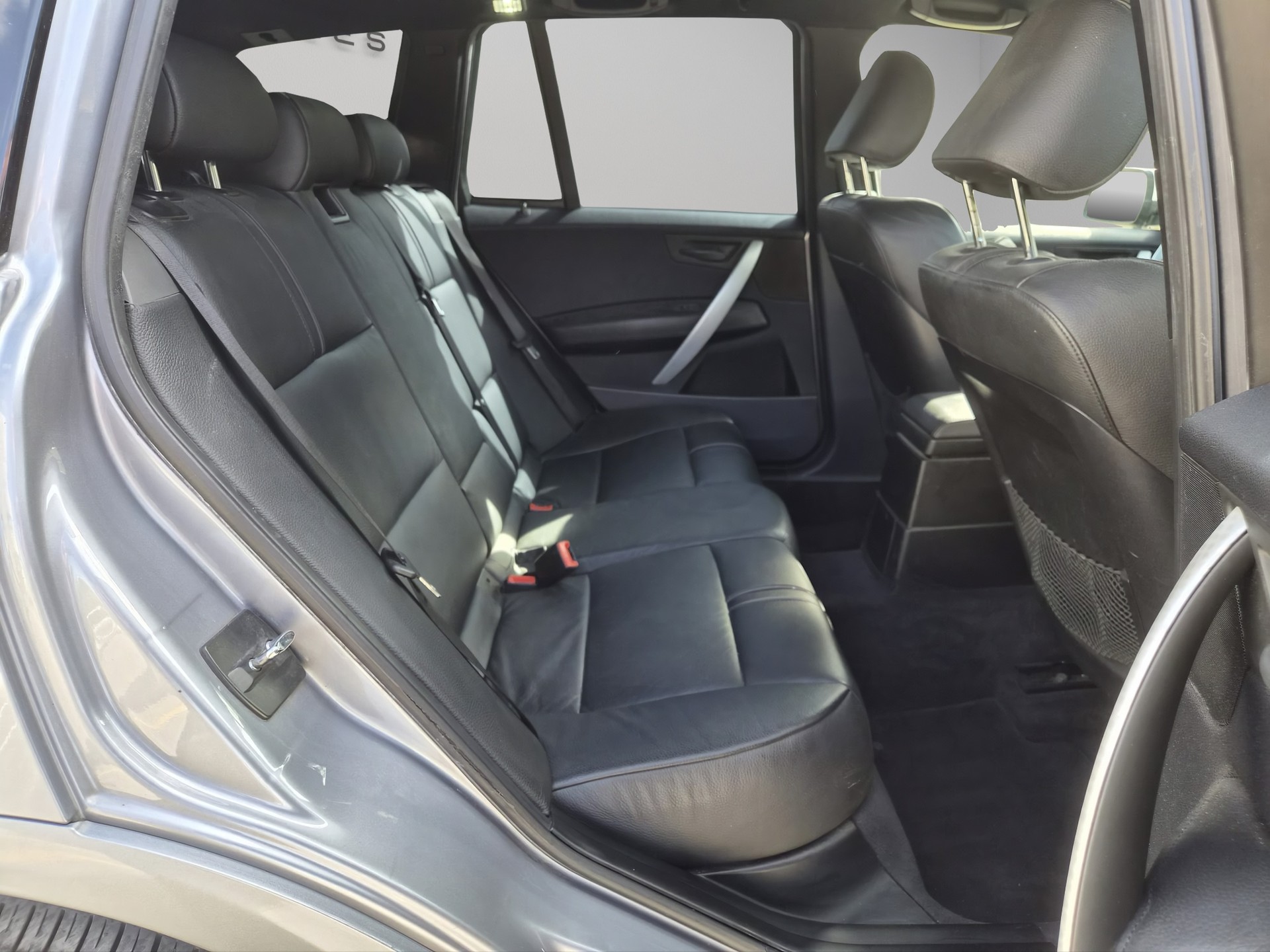BMW X3 3.0i Steptronic-image-11