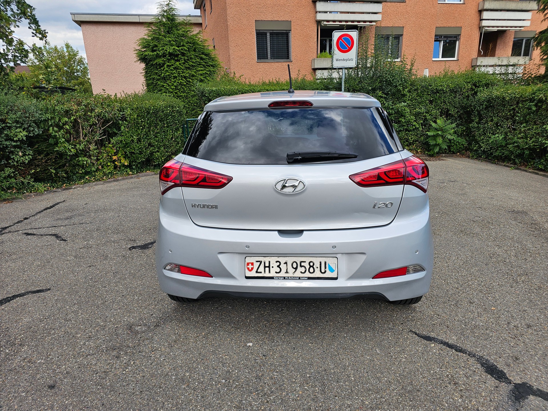 HYUNDAI i20 1.4 Plena Automatic-image-4