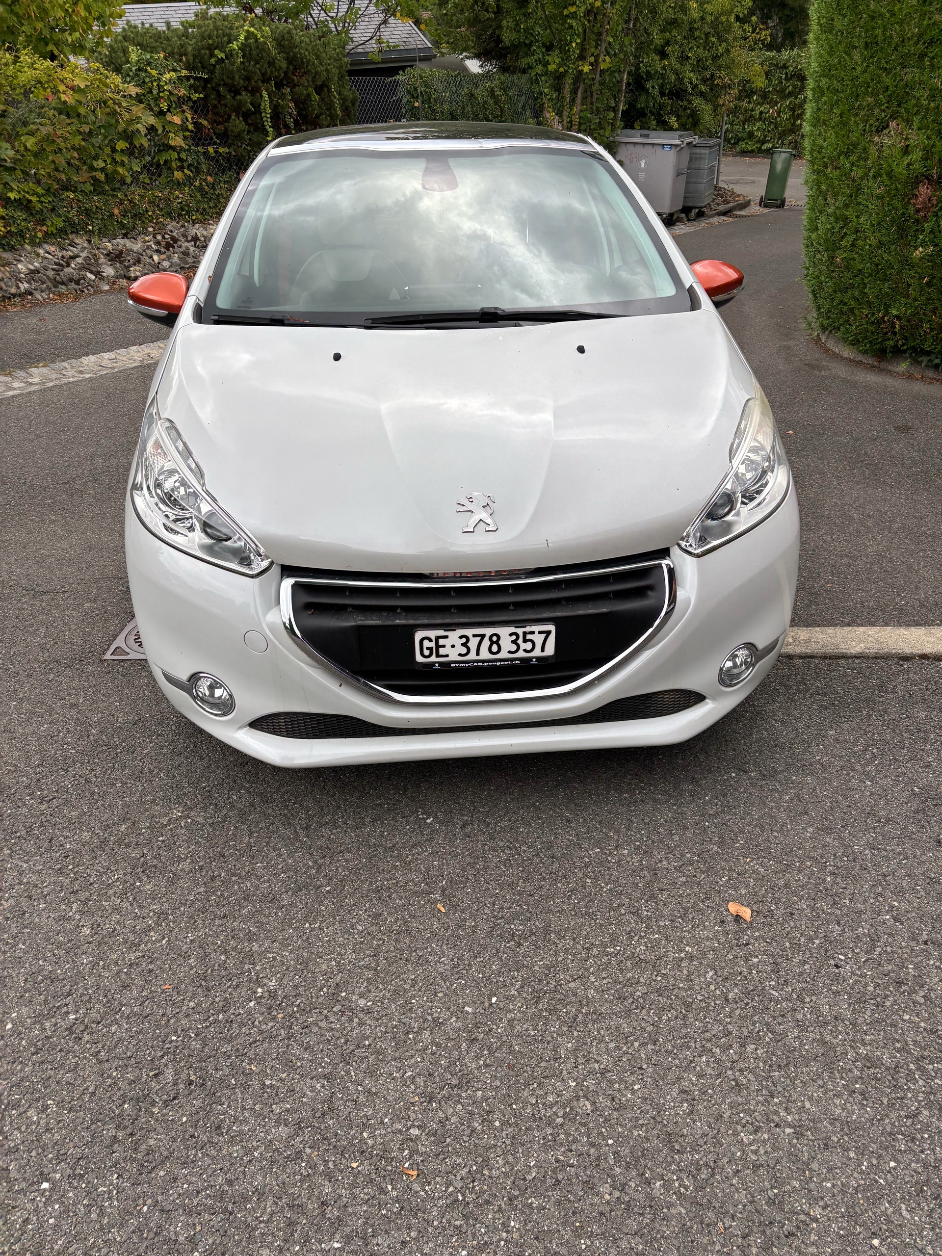 PEUGEOT 1.2 PureTech Roland Garros-image-1