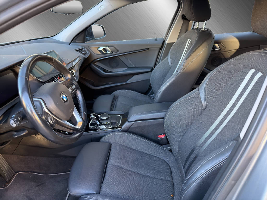 BMW 120d xDrive Sportline **CH Fahrzeug**-image-11