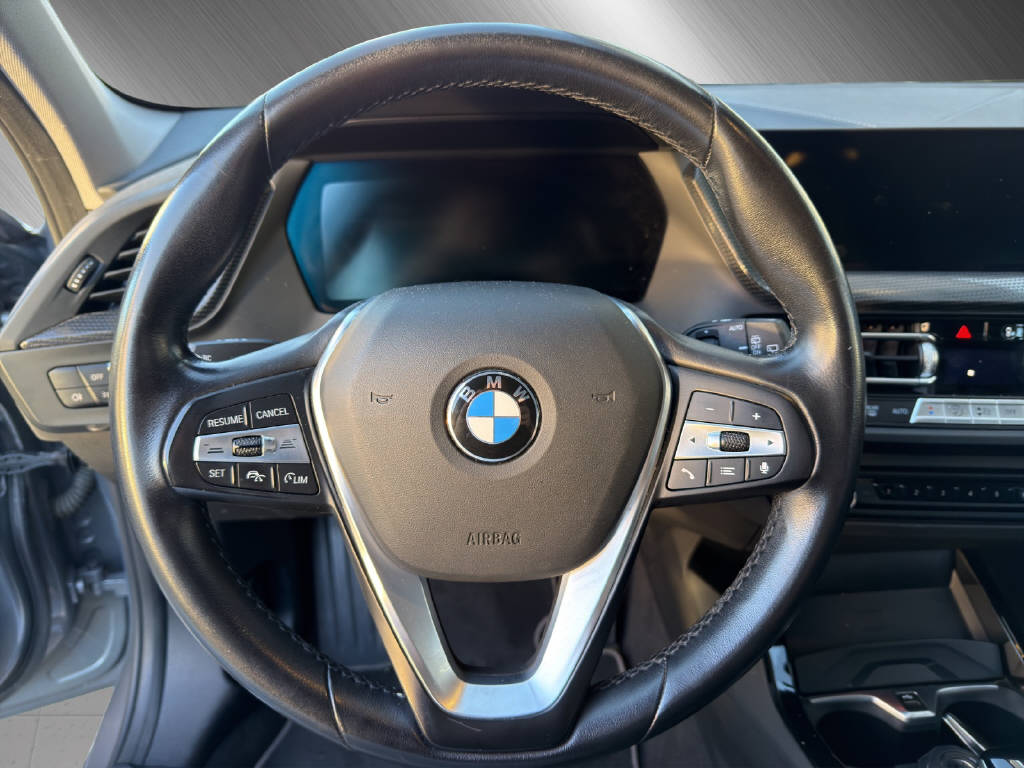 BMW 120d xDrive Sportline **CH Fahrzeug**-image-12