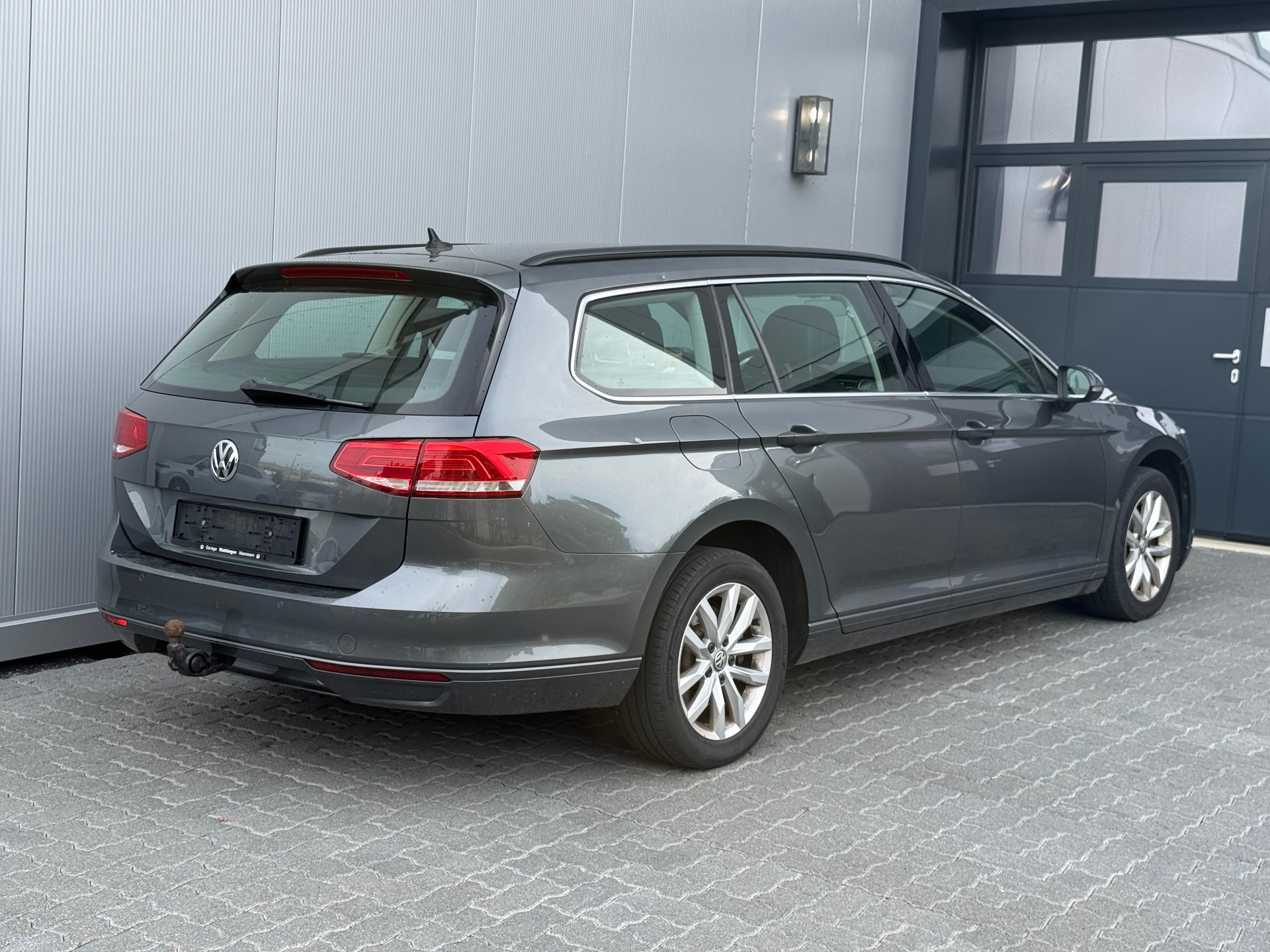 VW Passat Variant 2.0 TDI BMT Highline DSG-image-3