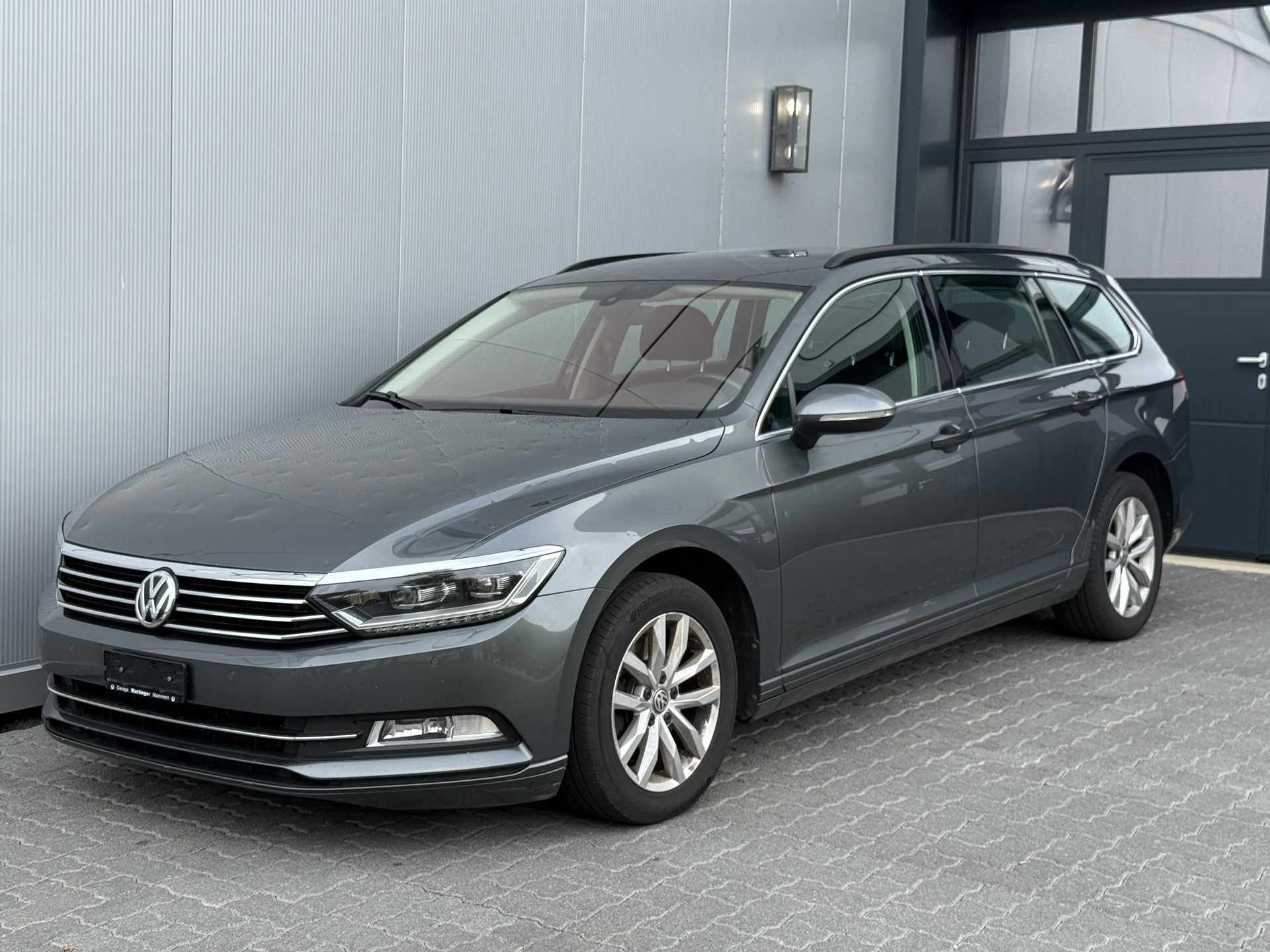 VW Passat Variant 2.0 TDI BMT Highline DSG-image-0