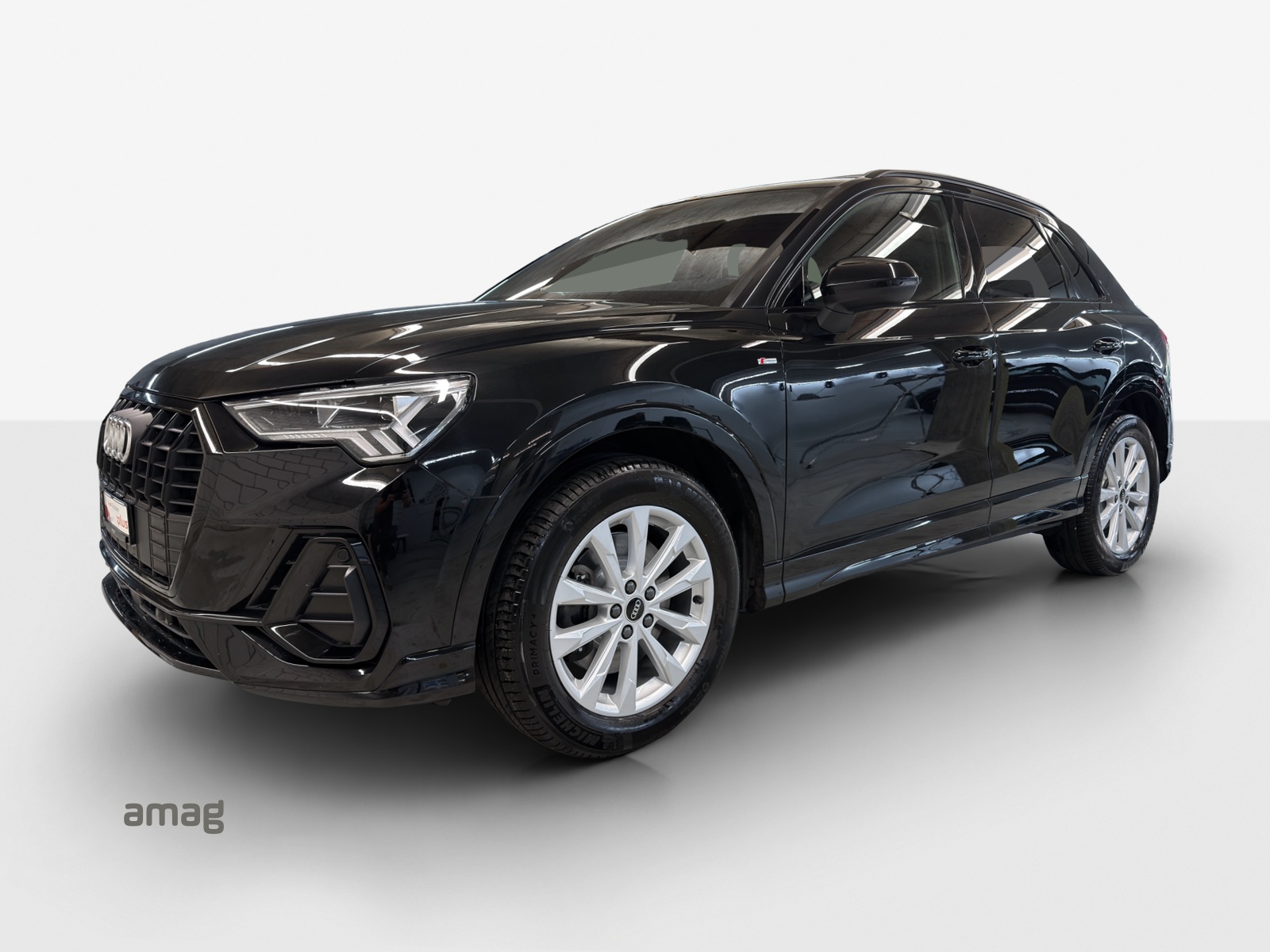 AUDI Q3 40 TFSI S line quattro S-tronic-image-0