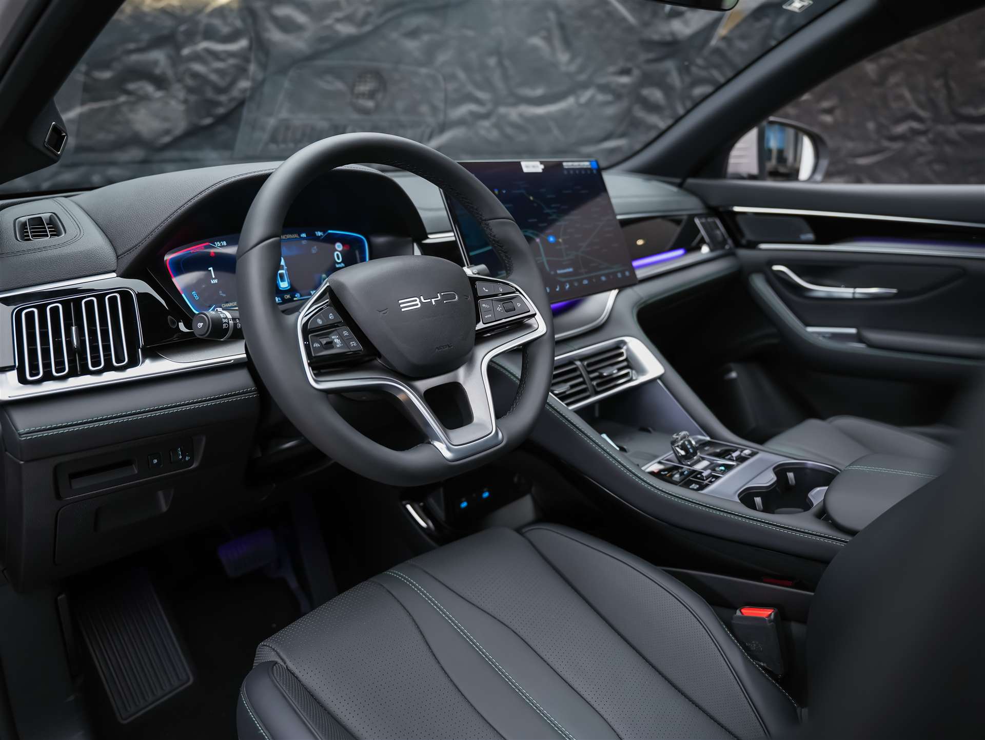 BYD Seal U DM-i Design AWD *SOFORT Verfügbar*Werksgarantie*Lenkradheizung*Sitzbelüftung*360° Kamera*-image-8