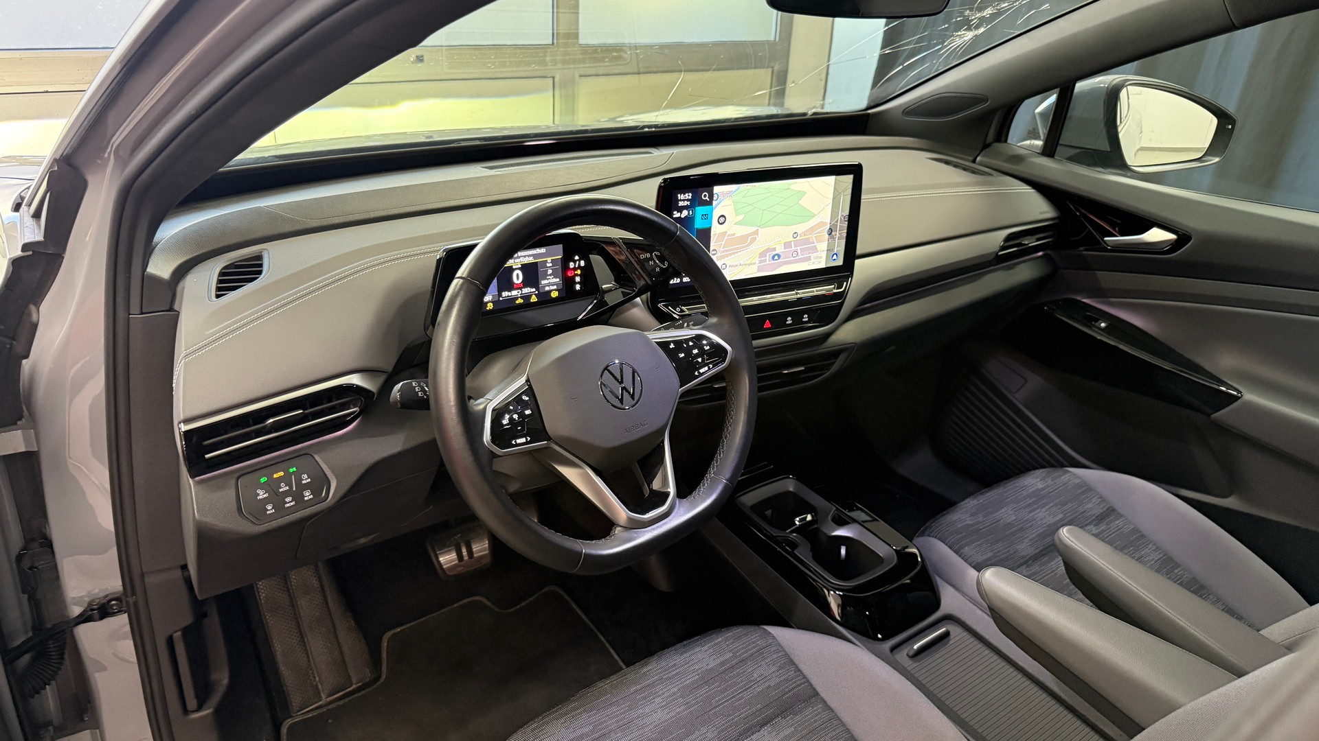 VW ID.5 Pro Performance 77 kWh 75 Edition-image-7