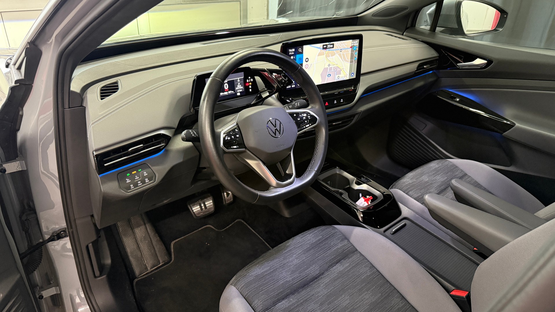 VW ID.5 Pro Performance 77 kWh 75 Edition-image-12
