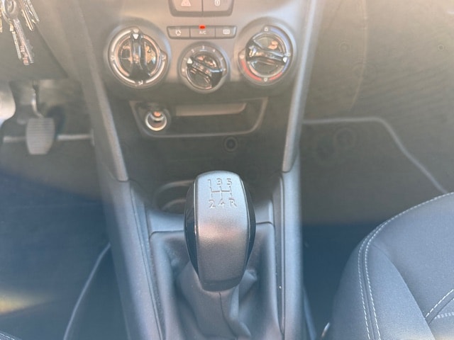PEUGEOT 208 1.2 PureTech Urban Soul-image-14