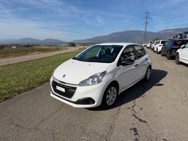 PEUGEOT 208 1.2 PureTech Urban Soul-image-2