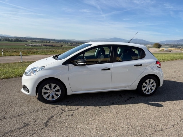 PEUGEOT 208 1.2 PureTech Urban Soul-image-3