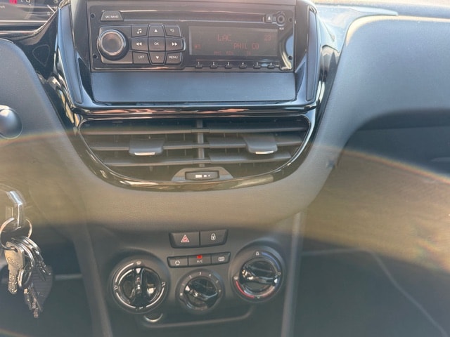PEUGEOT 208 1.2 PureTech Urban Soul-image-13