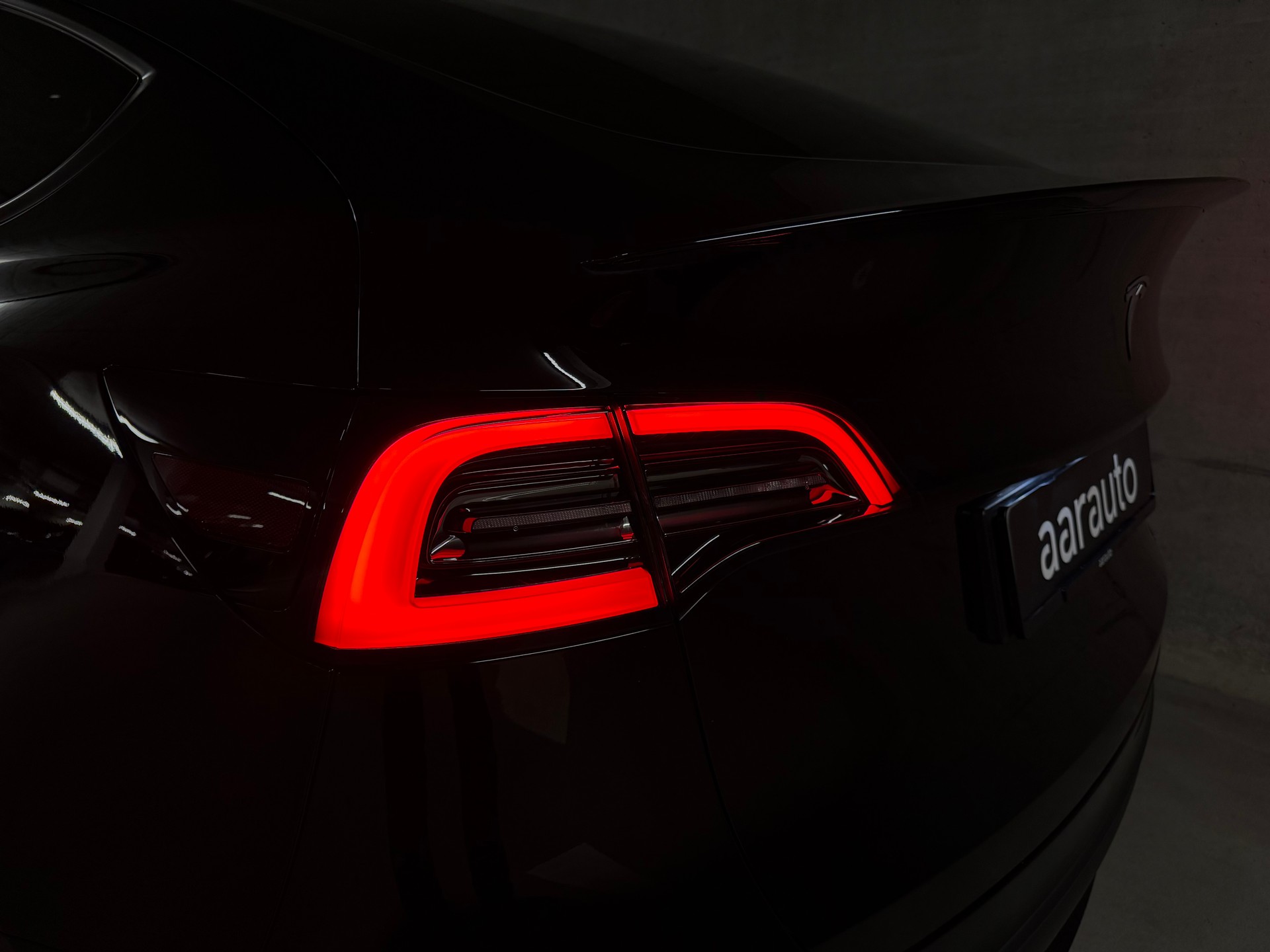 TESLA Model Y Long Range-image-7