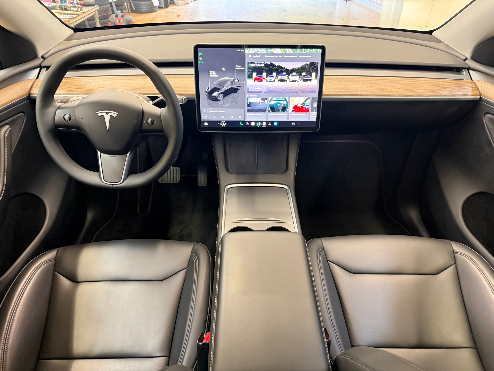 TESLA Model Y Long Range-image-8