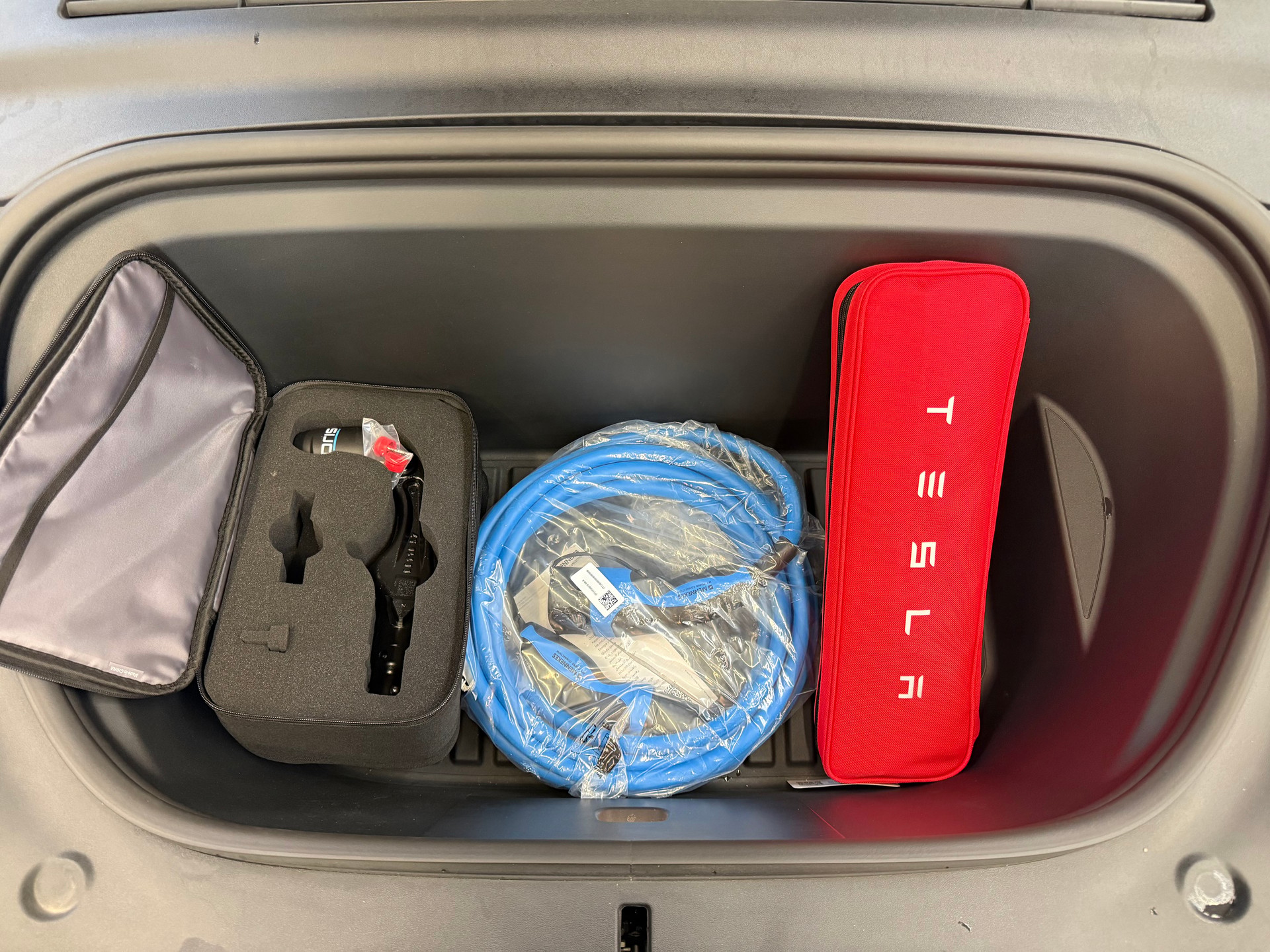 TESLA Model Y Long Range-image-25