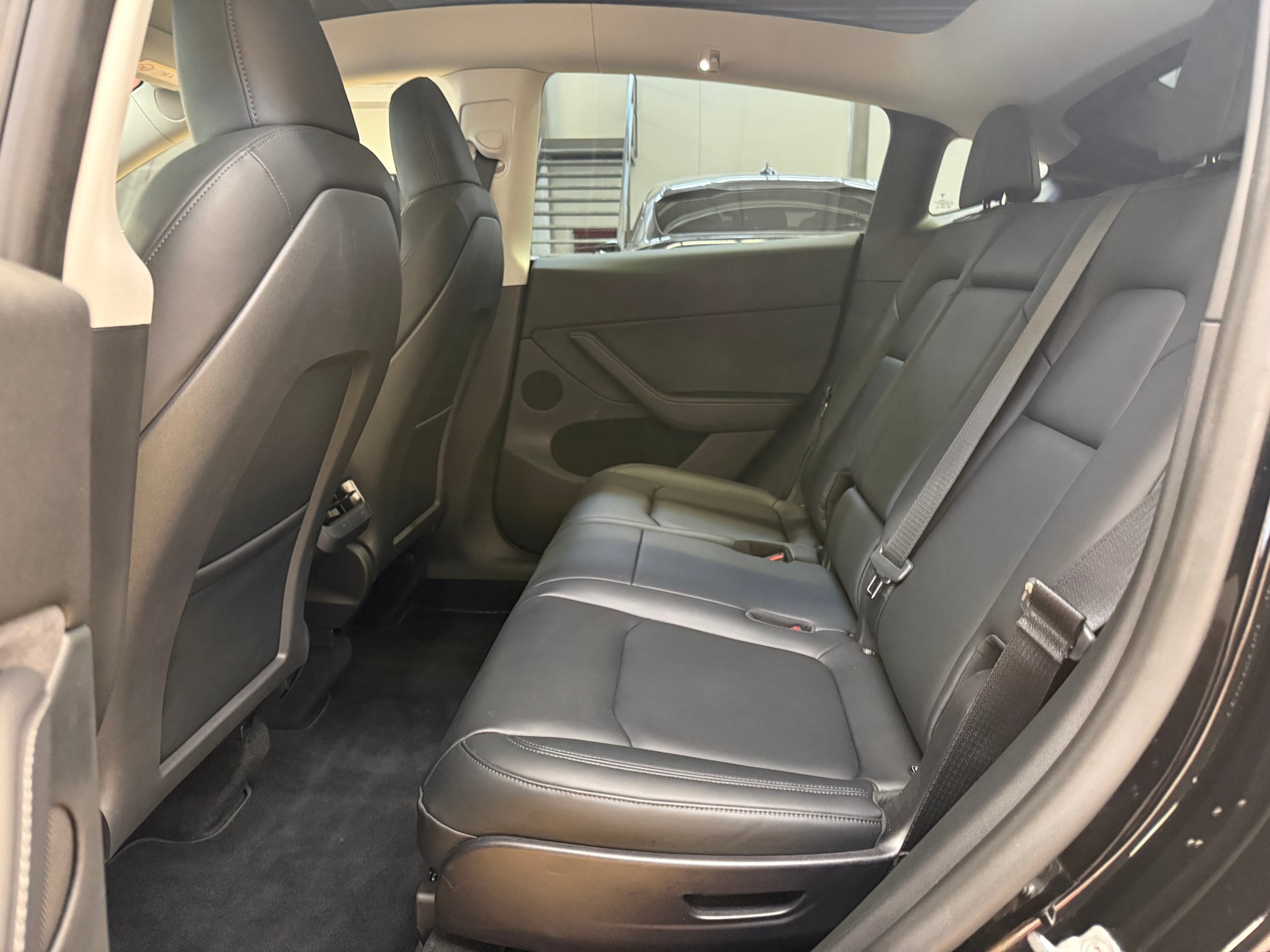 TESLA Model Y Long Range-image-16