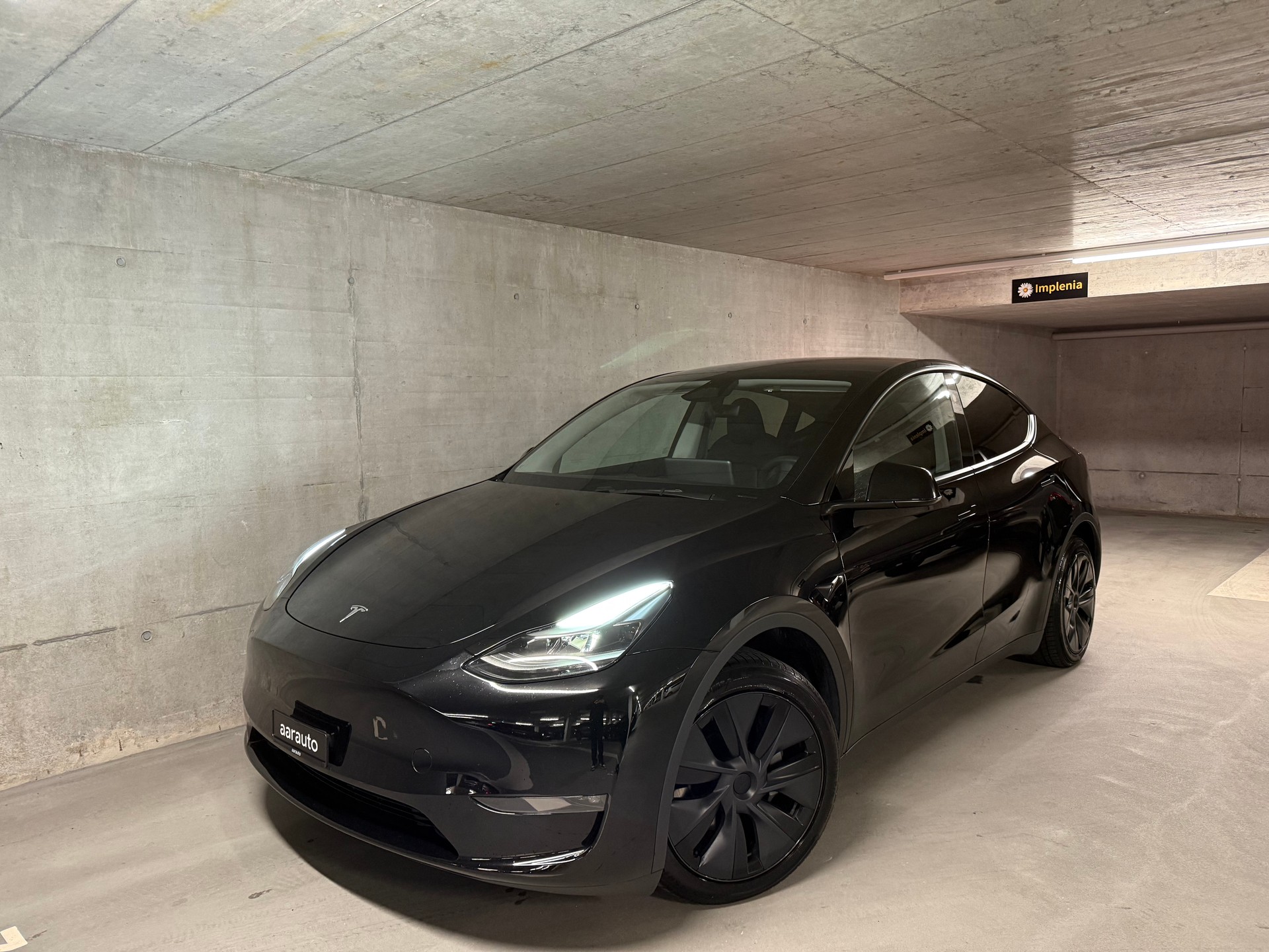 TESLA Model Y Long Range-image-0