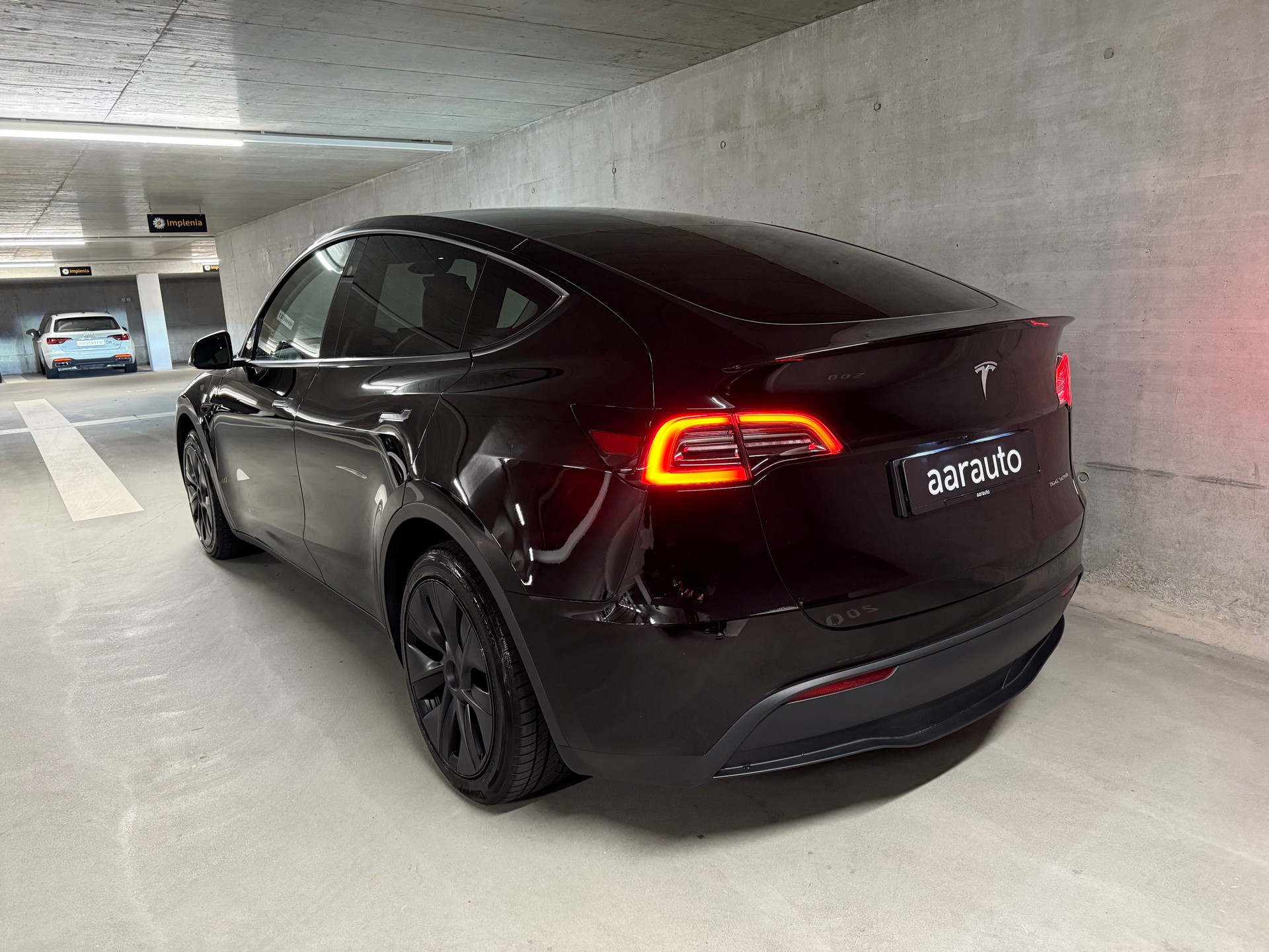 TESLA Model Y Long Range-image-1
