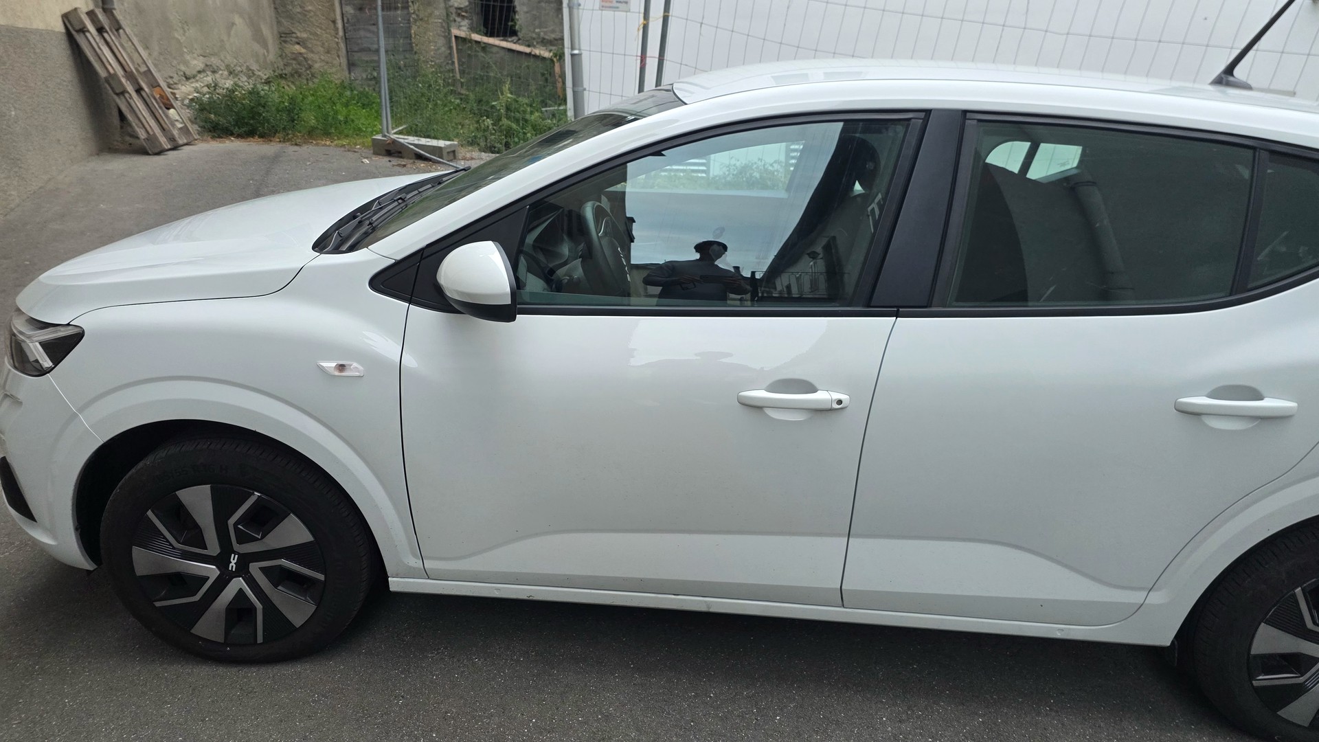 DACIA 1.0 TCe Journey-image-5
