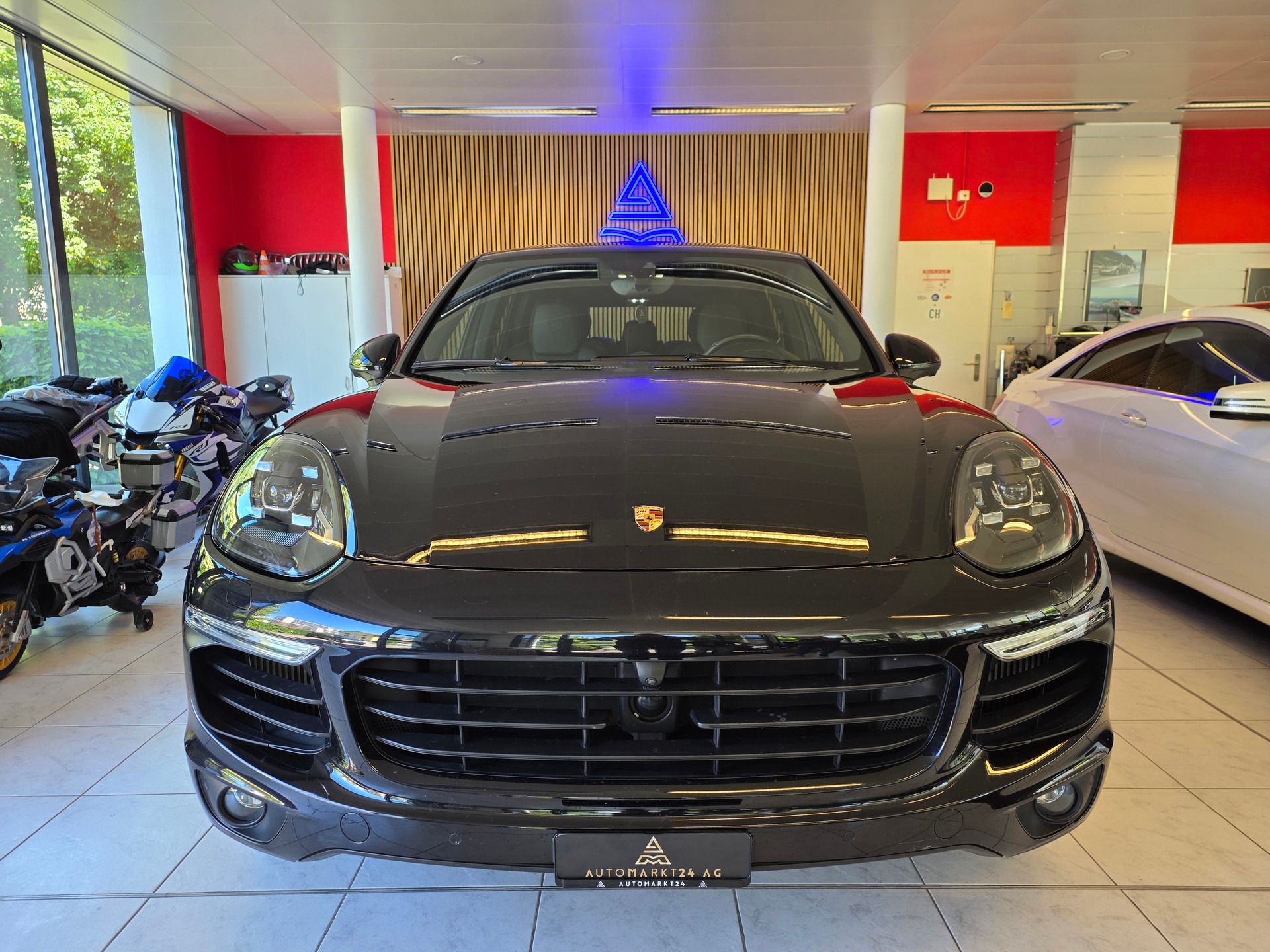 PORSCHE Cayenne S 4.2 V8 TDI Platinum Edition !!! ACHTUNG DPF DEFEKT !!!-image-1