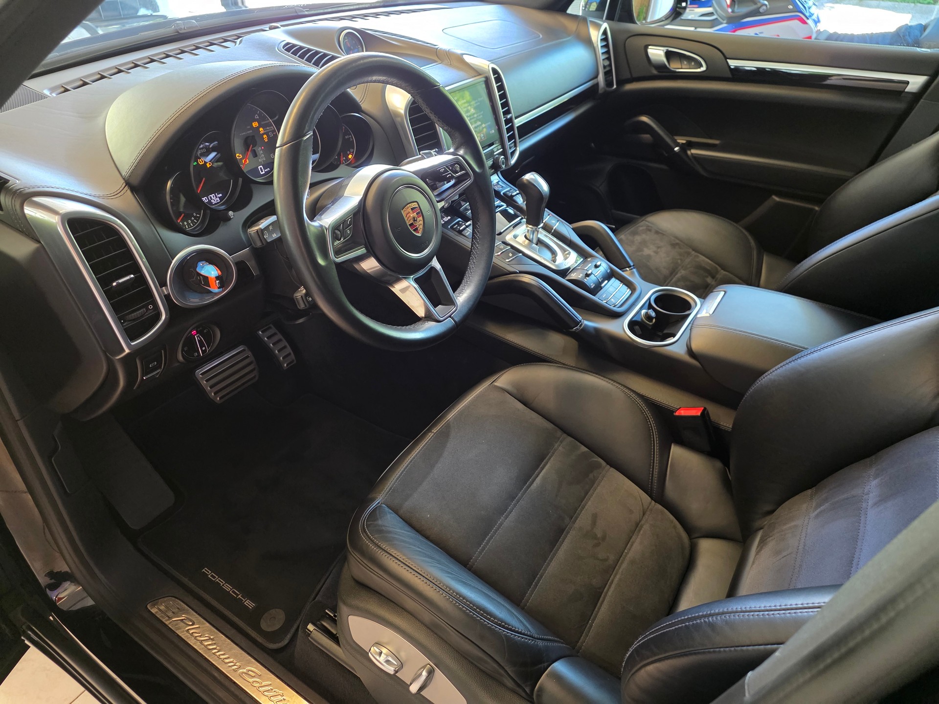 PORSCHE Cayenne S 4.2 V8 TDI Platinum Edition !!! ACHTUNG DPF DEFEKT !!!-image-4