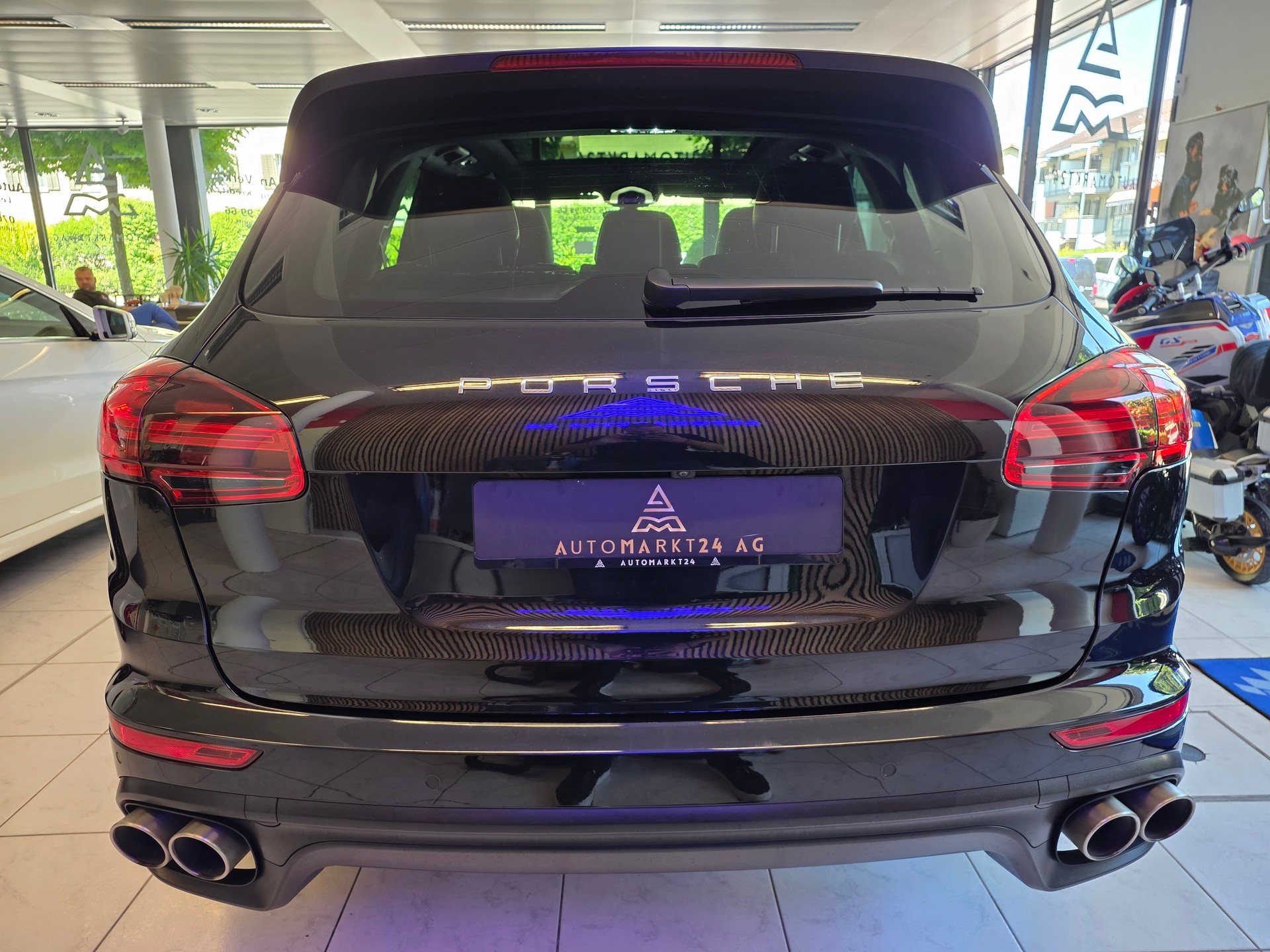 PORSCHE Cayenne S 4.2 V8 TDI Platinum Edition !!! ACHTUNG DPF DEFEKT !!!-image-10