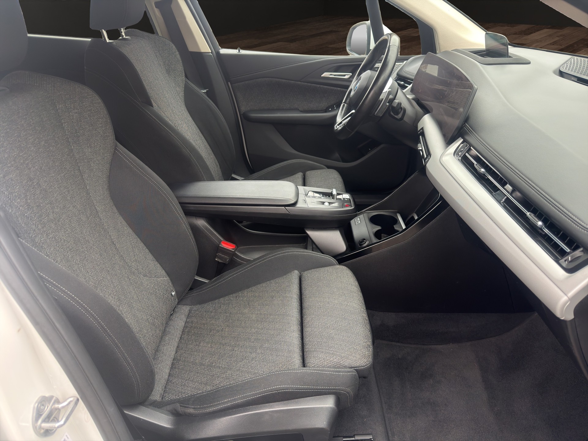 BMW 218d Active Tourer M Sport DKG-image-14