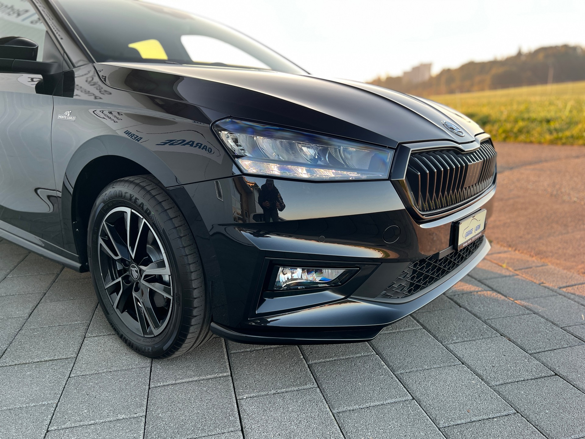 SKODA Fabia 1.0 TSI Monte Carlo DSG /Skoda Neuwagen Garantie 5Jahre 100000Km / Aktion: Gratis Alu-Winterradsatz inklusive!-image-1
