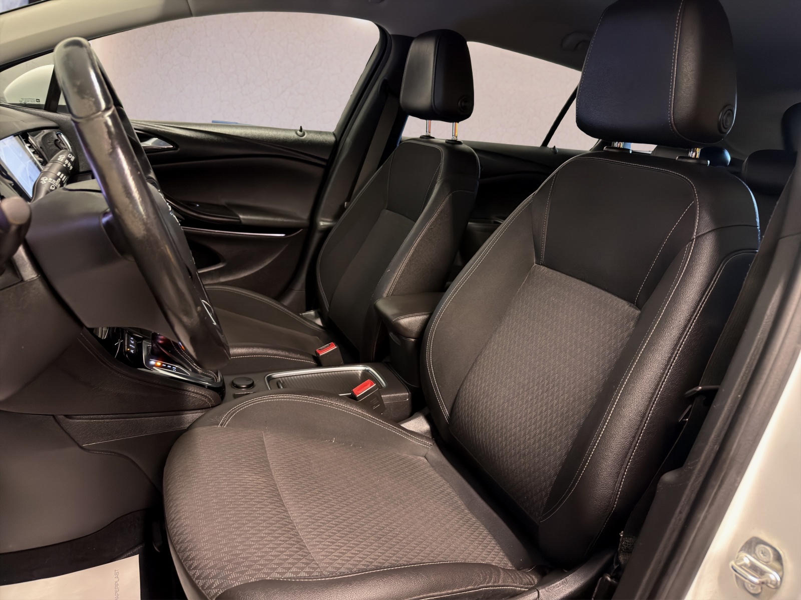 OPEL Astra 1.6 CDTi ecoF Excellence Automatic-image-11