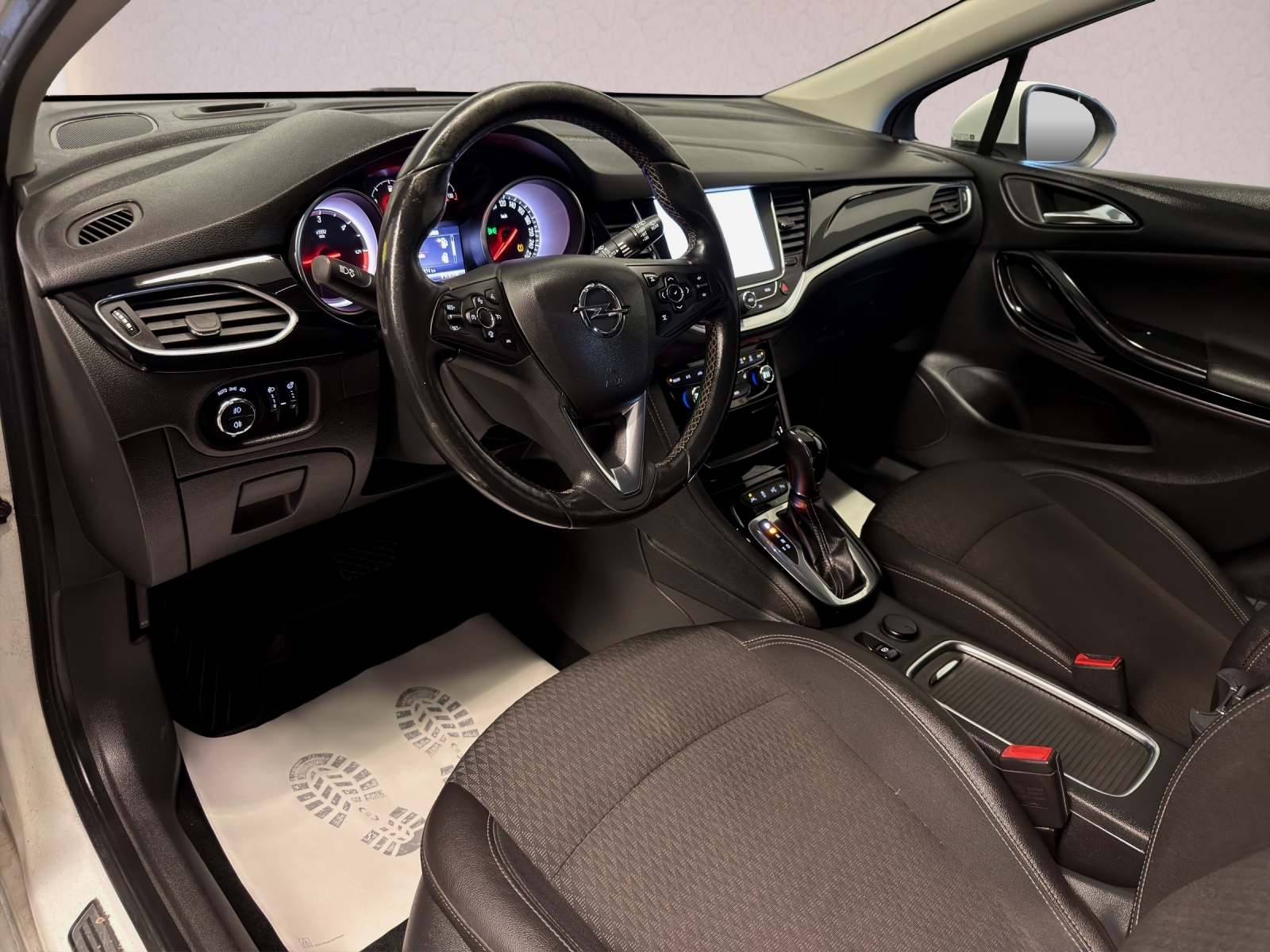 OPEL Astra 1.6 CDTi ecoF Excellence Automatic-image-7