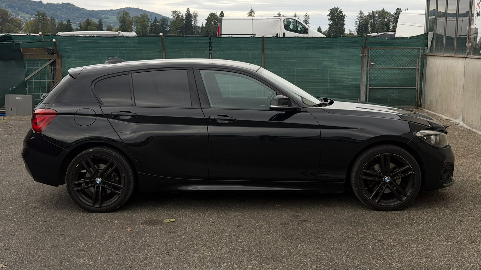 BMW 120d xDrive Edition M Sport Steptronic-image-3