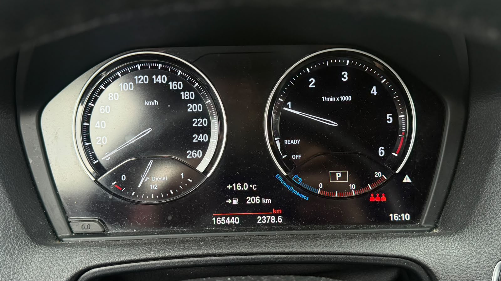 BMW 120d xDrive Edition M Sport Steptronic-image-15