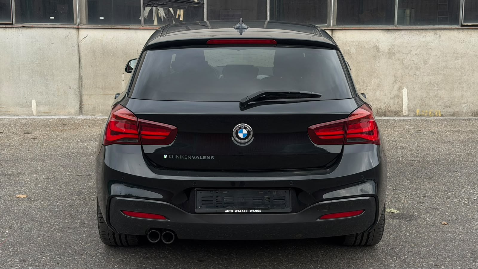 BMW 120d xDrive Edition M Sport Steptronic-image-5