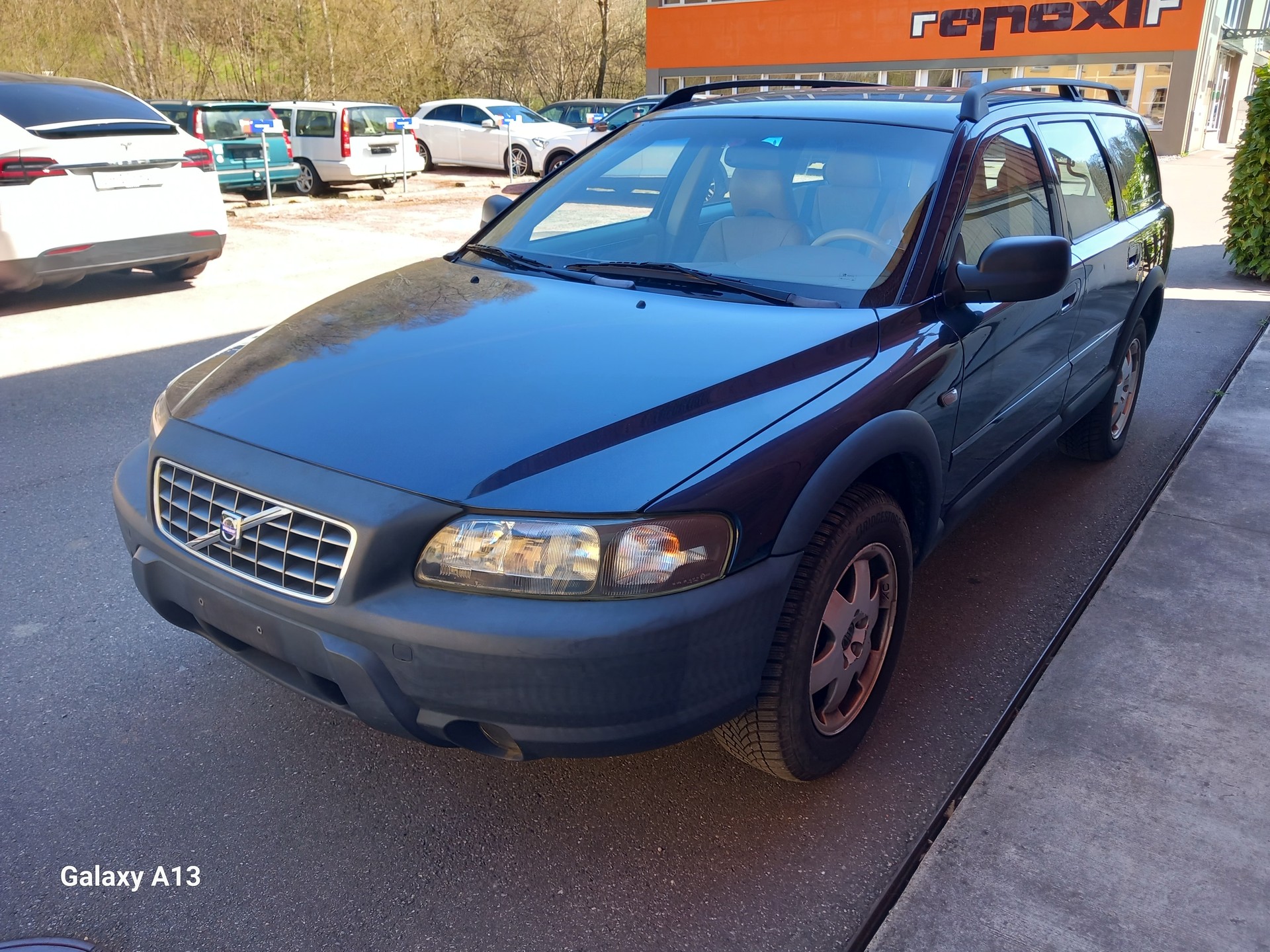 VOLVO XC70 2.4 Turbo AWD, Anhängerkupplung, Frisch ab mfk-image-1