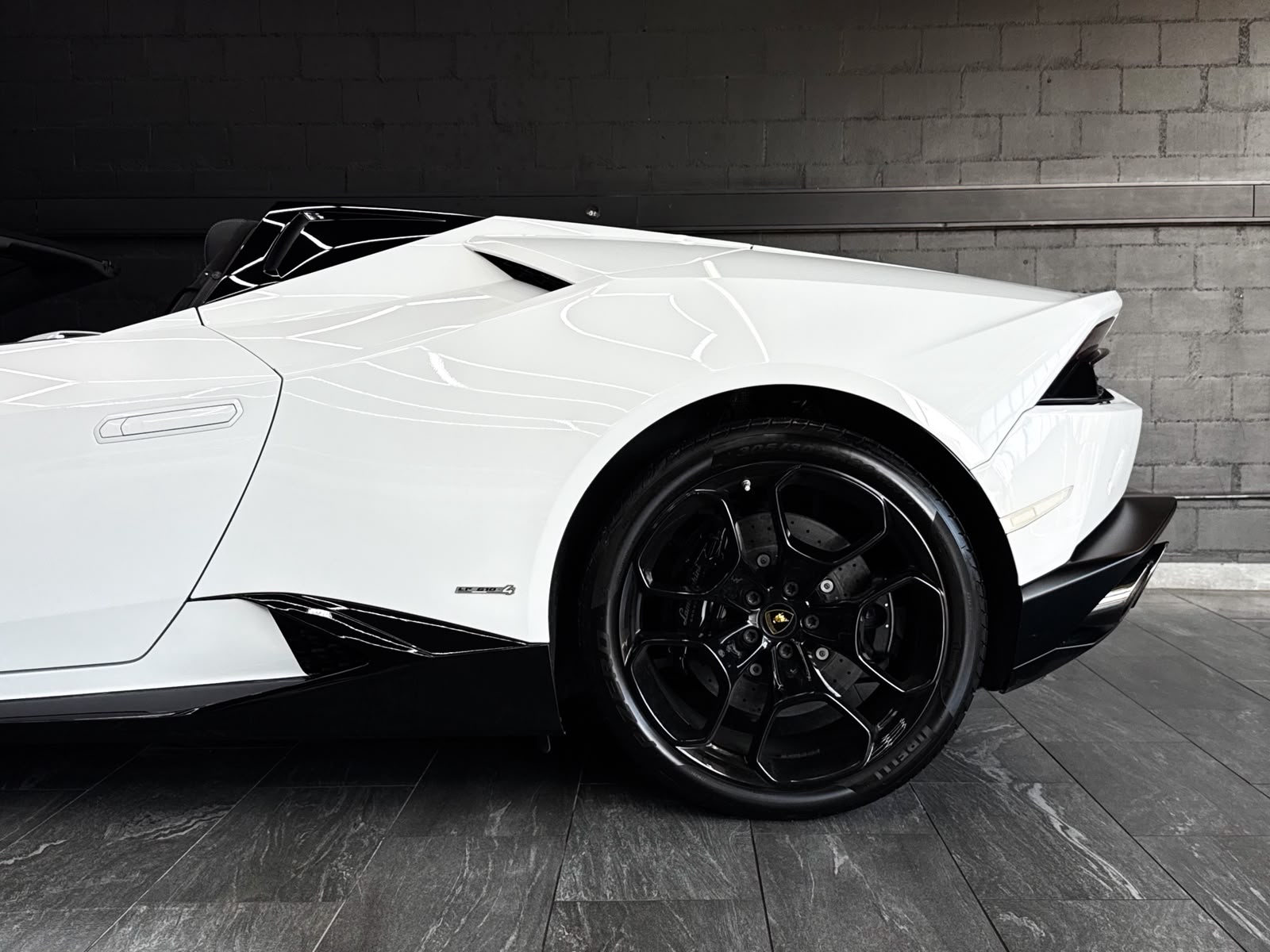 LAMBORGHINI Huracan LP610-4 Spyder DCT-image-7