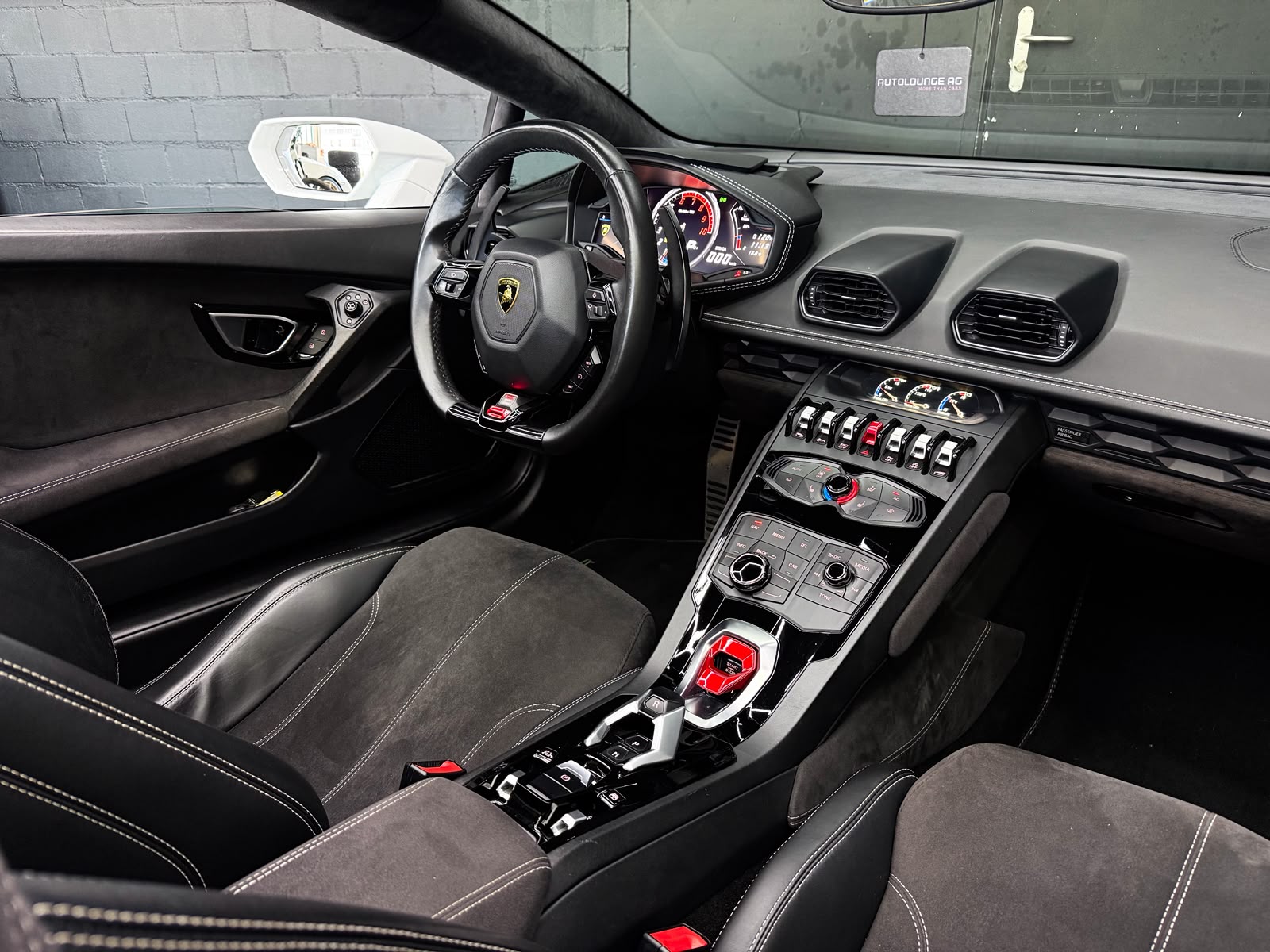 LAMBORGHINI Huracan LP610-4 Spyder DCT-image-14