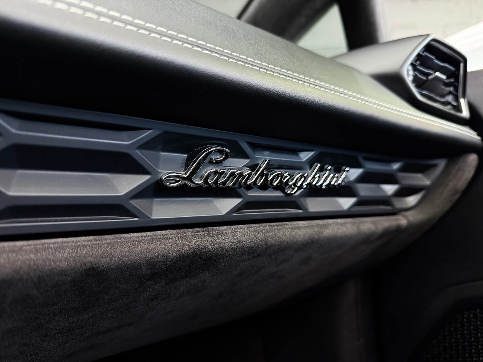 LAMBORGHINI Huracan LP610-4 Spyder DCT-image-28
